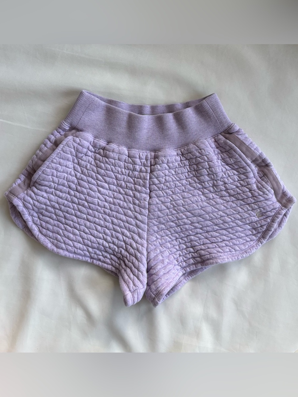 Everlane quilted the organic cotton shorts size small lilac